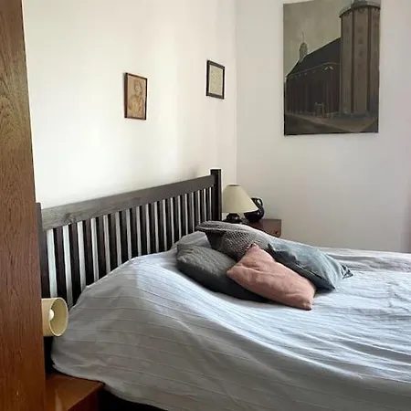 Csaladi Apartman Revfulopi Kuriaban *